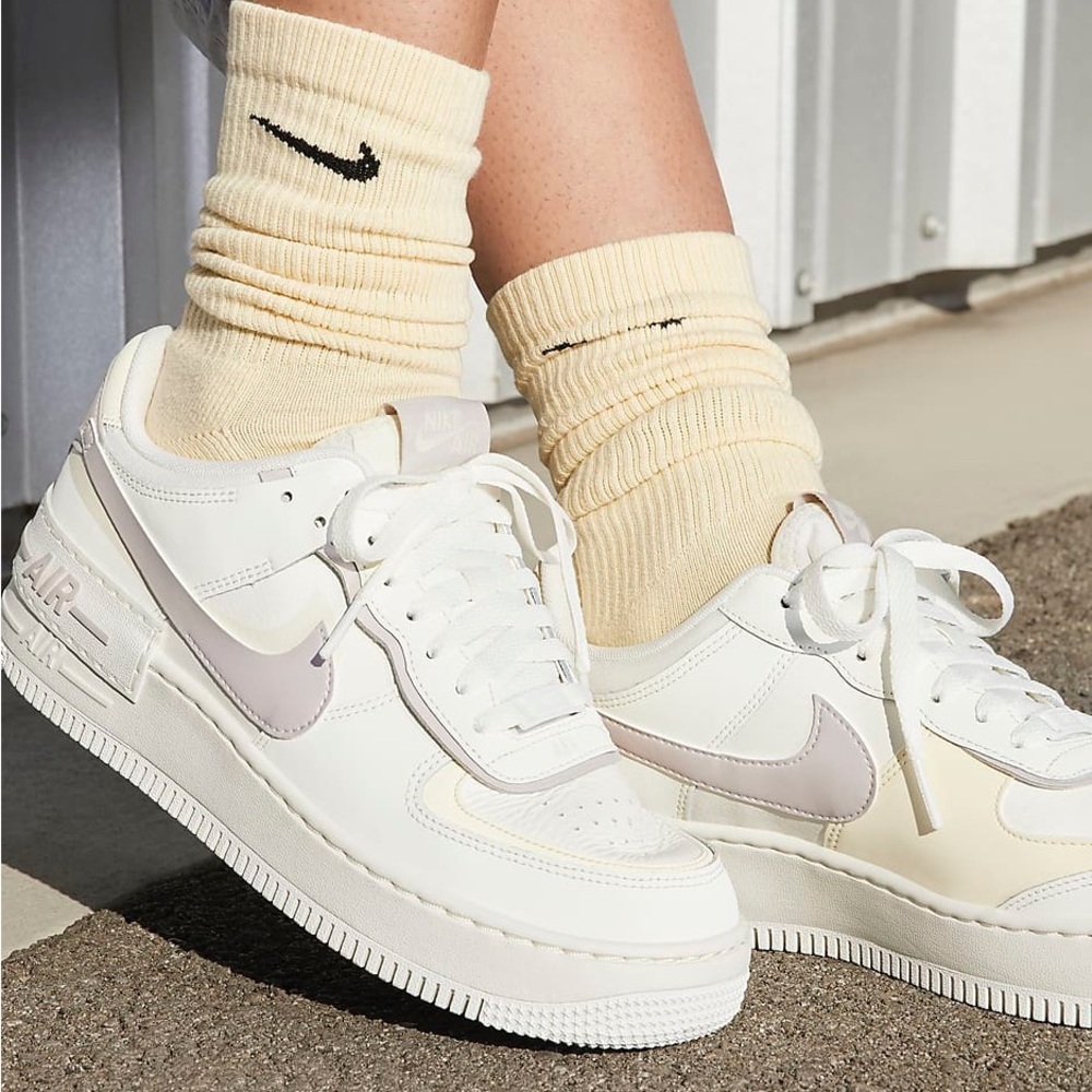 Nike Air Force 1 AF1 white with pastels - Picture 2 of 4